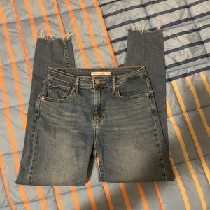 Levi’s 721 sz 26 skinny ankle jeans raw hem